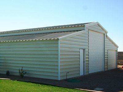 STEEL BARN BUILDING